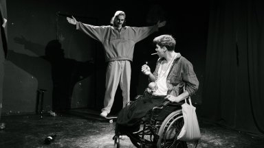 На 20 април психологът Ани Владимирова ще модерира дискусия с публиката на пиесата "Прашка"