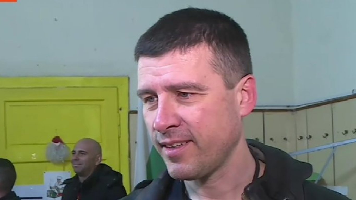Лидерът на „Величие“ Ивелин Михайлов гласува и обяви планове за Кърджали