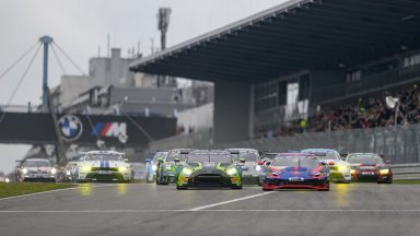 Финландец загина в кошмарна катастрофа на "Нюрбургринг", още шестима са ранени