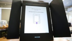 ДБ предложи изцяло машинно гласуване и отпадане лимита за секции извън ЕС