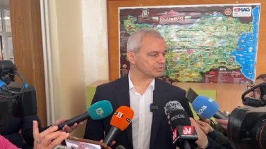 Гласувах за свободна и независима България, заяви лидерът на „Възраждане“