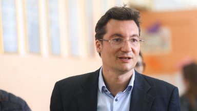 Зарков: Трябва да се промени данъчно-осигурителната система - регресивна е