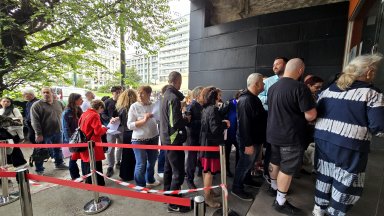 Приключиха изборите зад граница