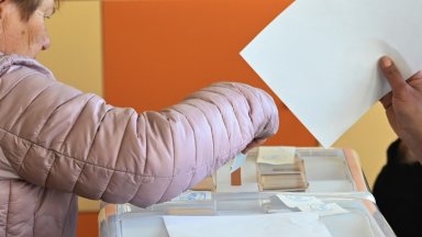 "Алфа Рисърч": ПБ печели вота с над 20% преднина, 2% делят ГЕРБ-СДС и ПП-ДБ