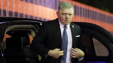 Литва, Латвия и Естония затварят небето си за Фицо, който ще пътува за Москва на 9 май