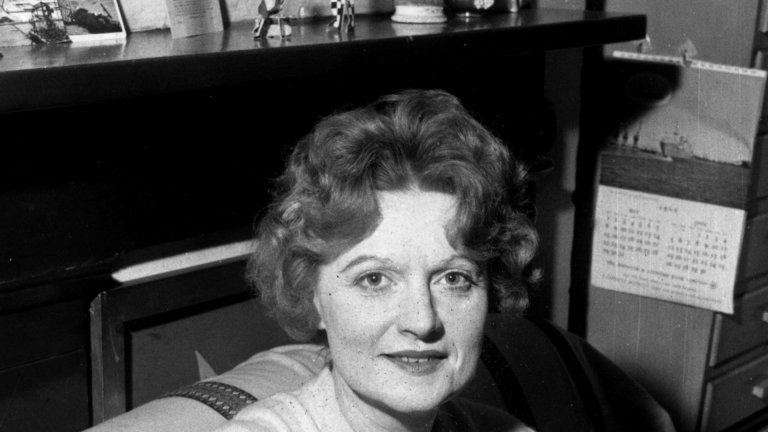 Лишава сина си от наследство, завещава го на приятелка