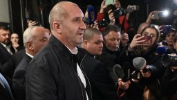 Радев: Служебните министри до един да си подадат оставките след влизането на новия парламент