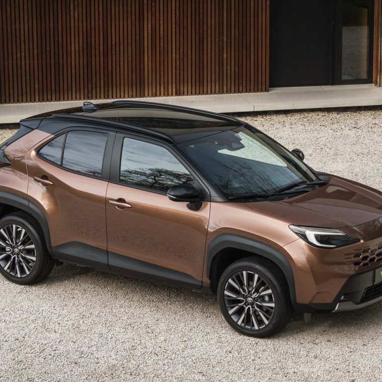 Toyota обнови бестселъра Yaris Cross за втори път (снимки)