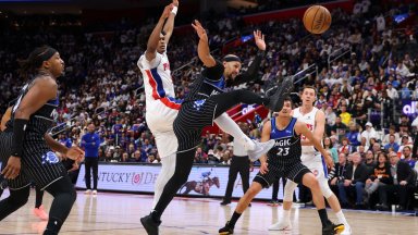 Шампионът тръгна мощно в плейофите на НБА, но отбор №1 на Изток "се подхлъзна"