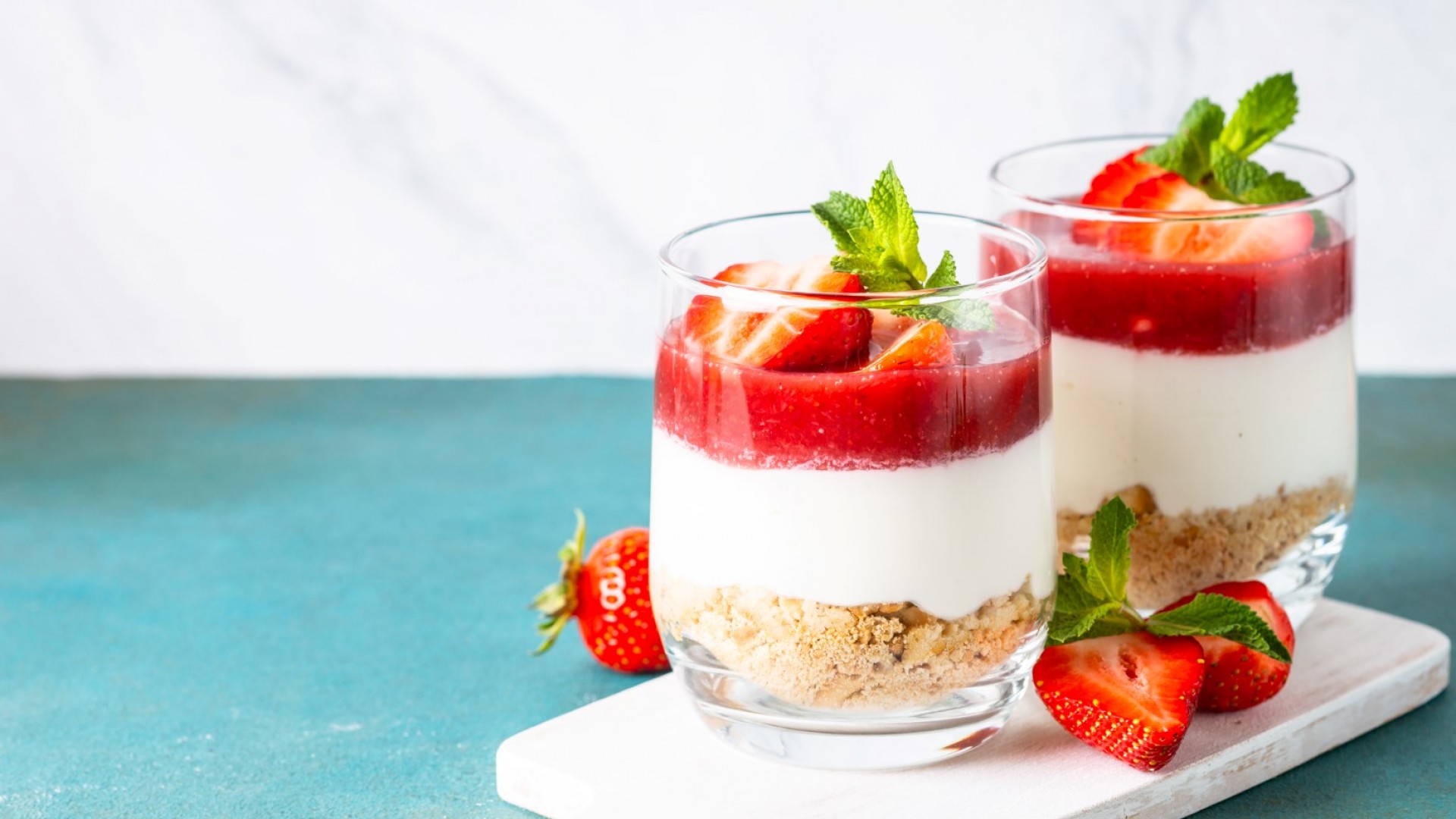 Да се подсладим: Лесни десерти с ягоди 