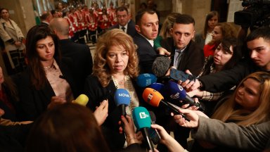 Йотова свиква 52-рото НС следващата седмица, убедена е в кабинет с първия мандат