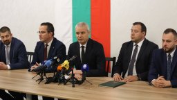 Костадинов: На изборите идеологиите претърпяха крах, победи желанието за спокойствие
