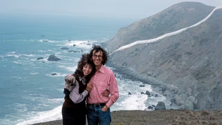 В Калифорния отбелязват 50-годишнината от емблематичната "Бягаща ограда" на Кристо и Жан-Клод