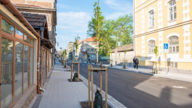 Завърши обновяването на част от централната улица "Цанко Дюстабанов"