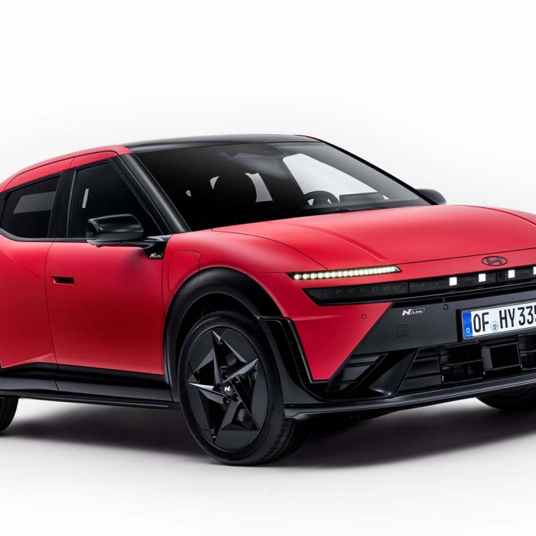 Hyundai представи в Европа първия IONIQ 3 с пробег 496 км