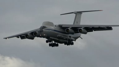 Русия вдигна в небето самолета "на Страшния съд" и предислоцира бомбардировачи