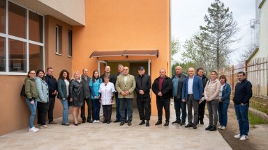 Нов асансьор вече осигурява достъпна среда до поликлиниката в Сливо поле