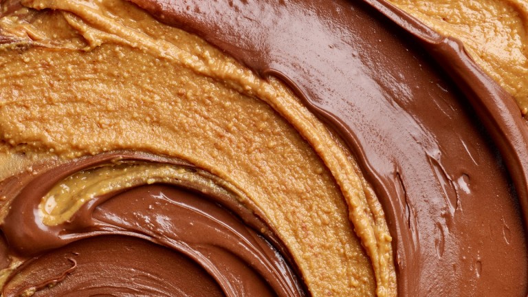 Защо какаото на прах и фъстъченото масло са съвършена комбинация