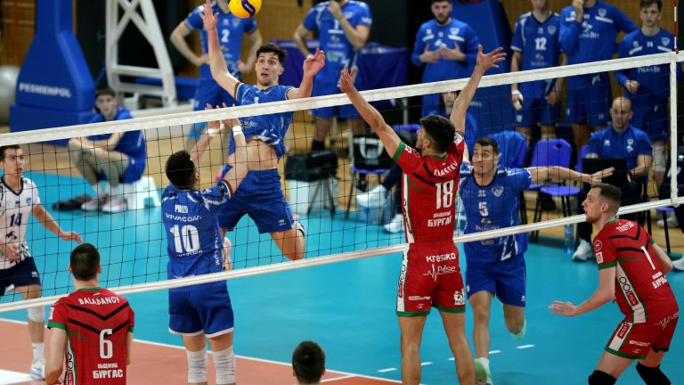 "Левски" обърна "Нефтохимик" и поведе в серията за титлата във волейбола