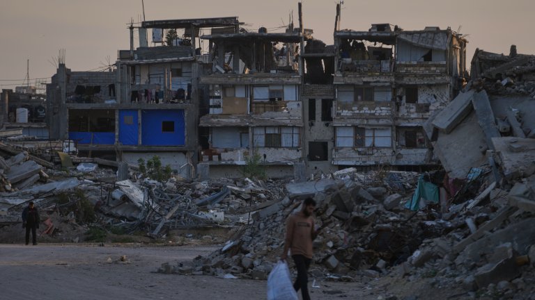 Петима палестинци, сред които три деца, са убити при израелски въздушен удар в Газа