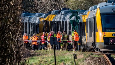 Челен сблъсък на влакове в Дания, десетки са ранени (снимки/видео)