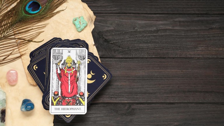 Върховният жрец: Значение и тълкуване на Таро картата