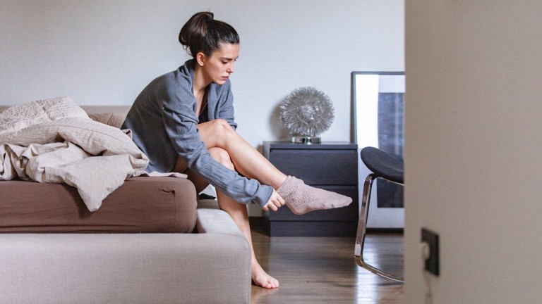 Какво означават следите от чорапи по краката и кога да се притесняваме