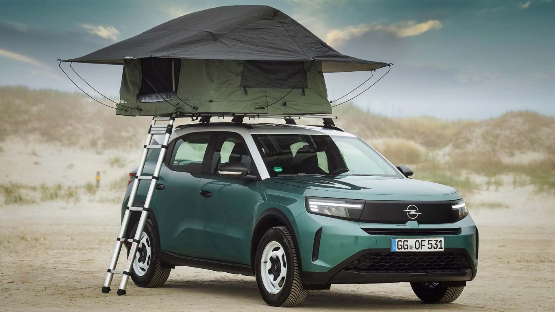 Модерният германски SUV Opel Frontera  се предлага с палатка на покрива