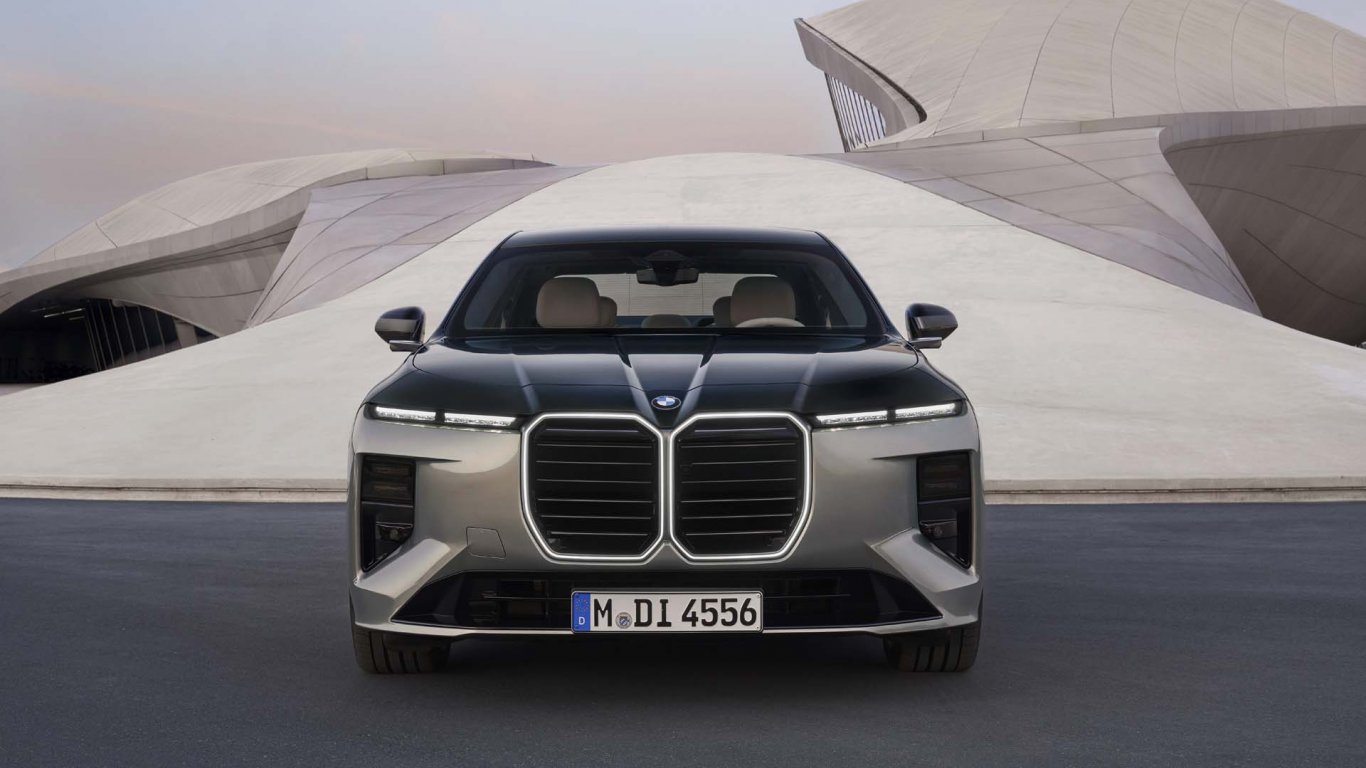 BMW Представи Новото Поколение на Серия 7