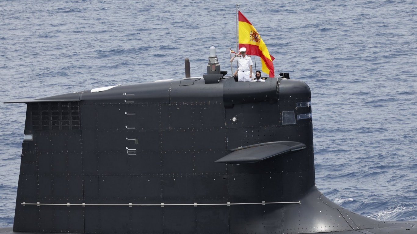 Испанската подводница S-81 Isaac Peral е регистрирала технически проблеми