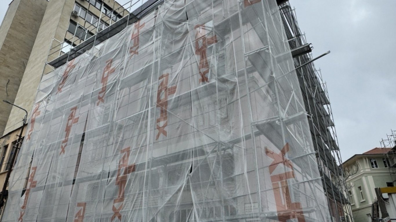 Започна реставрация на сграда на улица „Цариброд“ в Русе