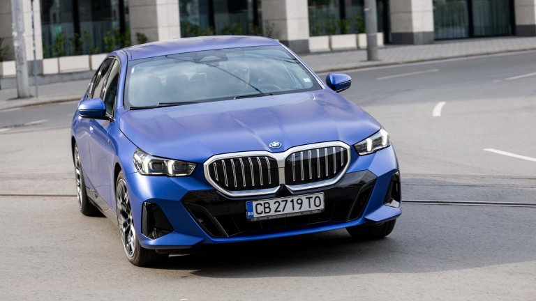BMW 550e xDrive - върховна комбинация от два противоположни свята