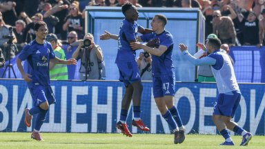 "Левски" разкъса експериментален ЦСКА по шампионски