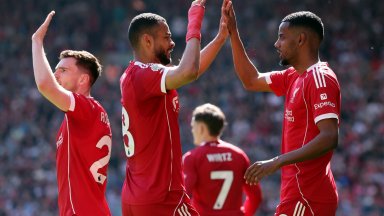 Ливърпул се намести в топ 4, a Тотнъм дочака победа, която обаче го остави изпадащ