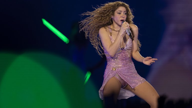 Техник загина при монтажа на сцената за концерт на Шакира на Копакабана