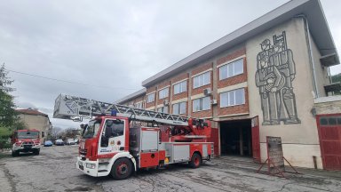 Шуменски пожарникари спасиха 12-годишно дете, паднало в река