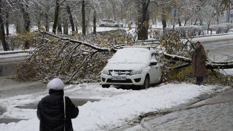 Снежна буря предизвика смущения в Москва