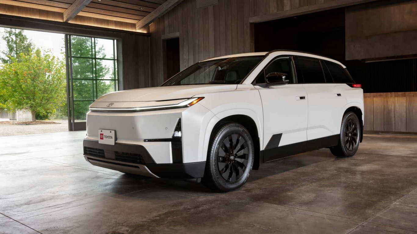 Toyota Highlander EV