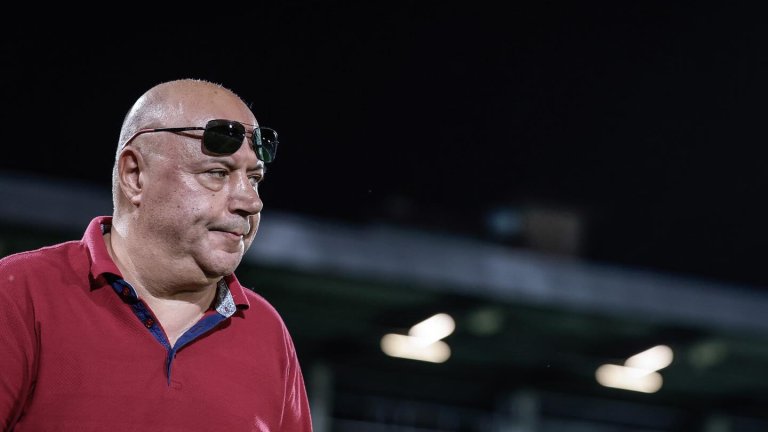 Още една раздяла в "Надежда": Директор последва Генчев