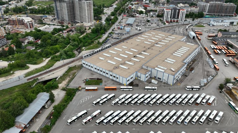 Работникът, който се барикадира в гараж "Земляне", искал 3000 евро заплата