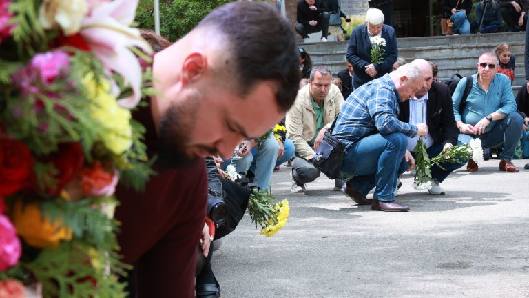 76 свещи в памет на загиналите при трудови злополуки у нас (снимки)