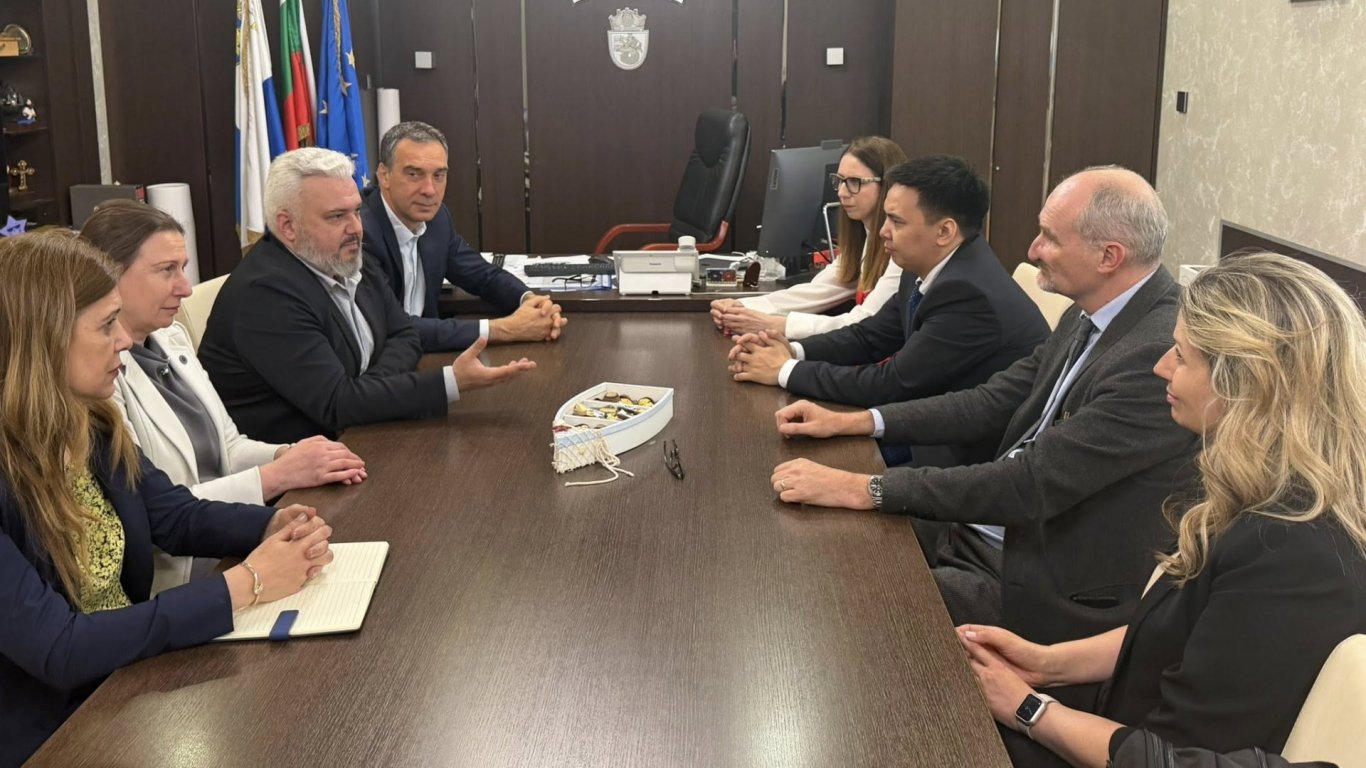 Бургас стартира първо общинско училище по програма Международен бакалауреат