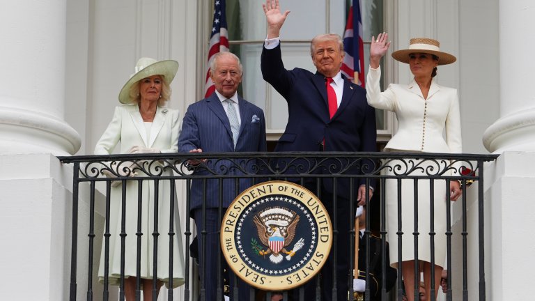"Американците не са имали по-близки приятели": Тръмп посрещна крал Чарлз III в Белия дом (снимки)