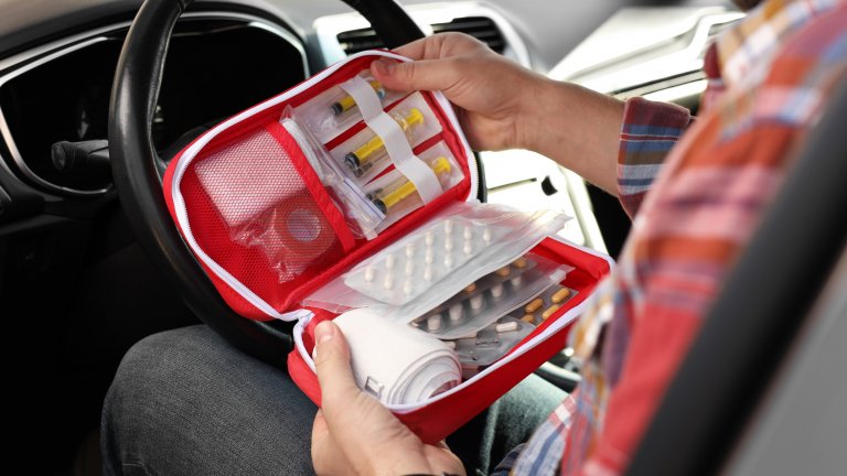 Гърция отлага изискването за новите аптечки в колите до Нова година