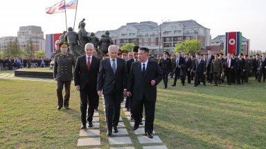 Ким Чен-ун почете севернокорейските бойци в Украйна, които са се самоубили, за да не бъдат пленени