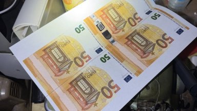 Разбиха печатница за фалшиви евро в София, доставяни по метода "Крипто Дроп" (снимки)