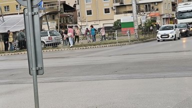 Кола се вряза в метростанция в София, 68-годишният шофьор загина на място