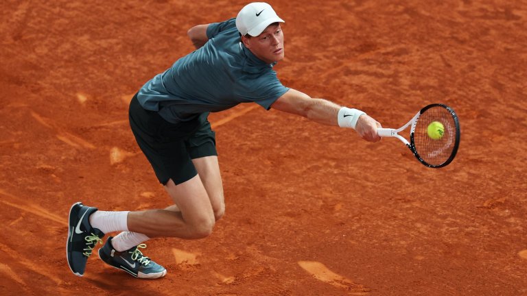 Новият Рафа показа класа срещу световния №1 пред своята публика, но опитът не стигна