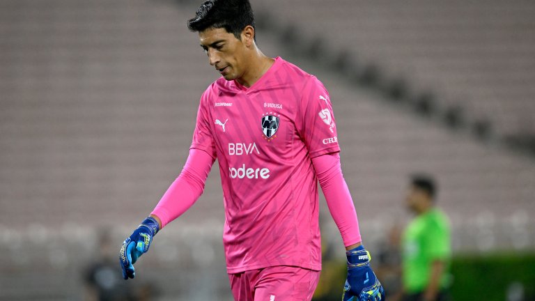 Наказаха за 13 мача вратаря-боксьор на испанския Сарагоса