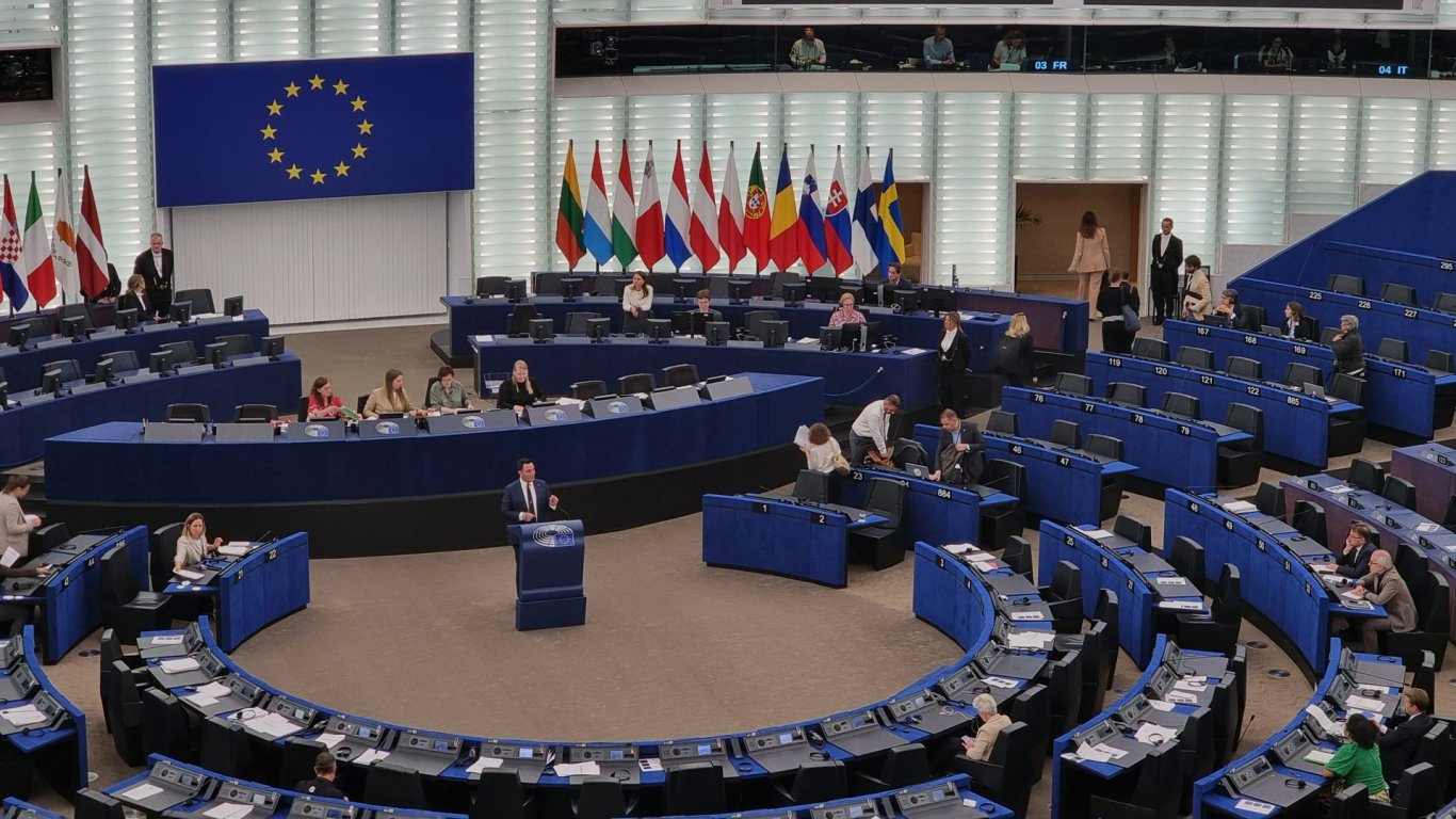 Европейският парламент предупреди за рискове при възстановяване на отношения с Русия в спорт и култура